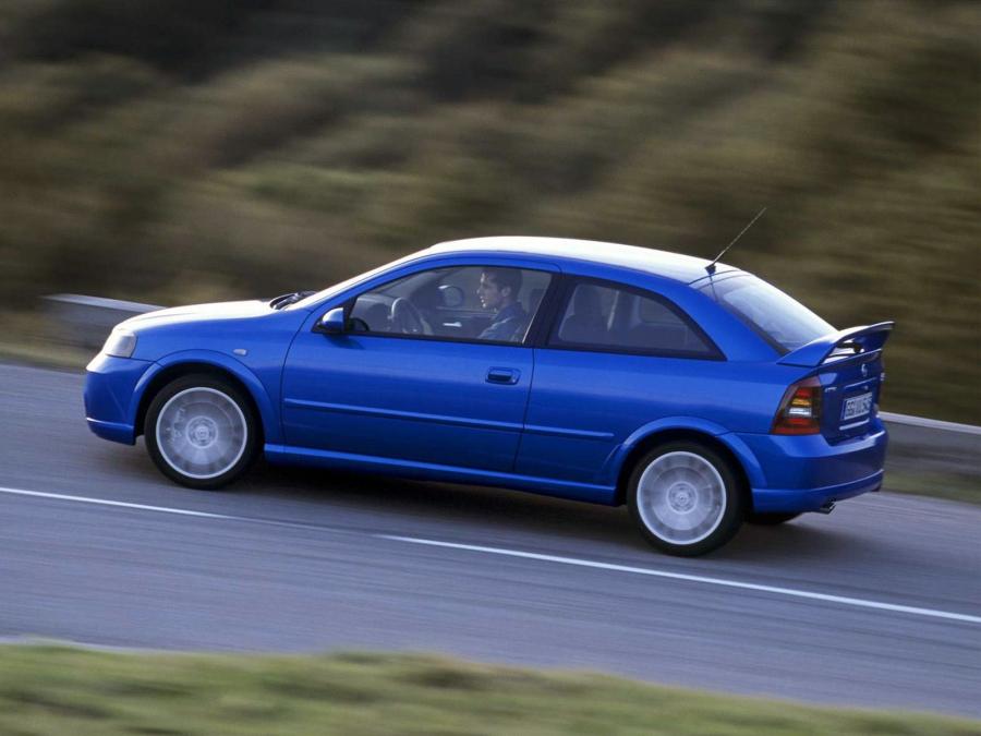  Opel Astra OPC (G) 2002 года  (фото 6 из 26)